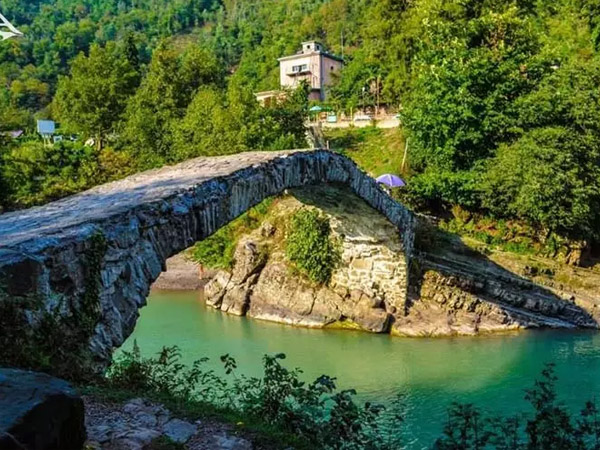 تور ترابزون، باتومی و اووزنگل